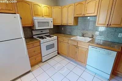 2001 Commonwealth Avenue #25
