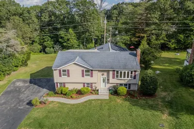 94 Cedar Rd 1