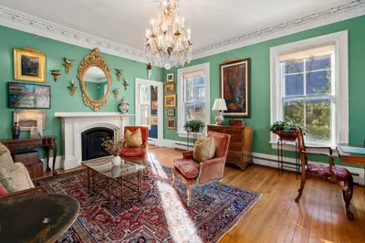 16 Russell St #2