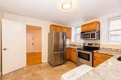 137 Chiswick Rd #2B