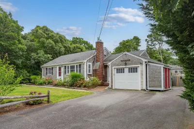 130 Cathedral Rd 1