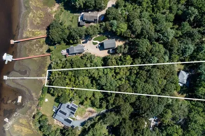 39 Mattapoisett Neck Rd 1