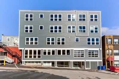 268 Cabot St #4 1
