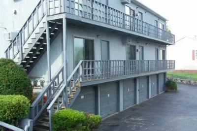 8 Storer Court ##6 - RR523a 1