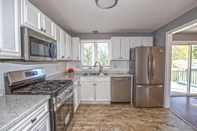 90 Teakwood Rd