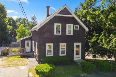 8 Rowe St