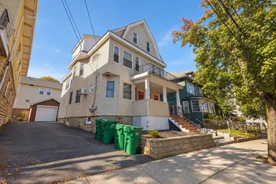 221-223 Boston Ave 1