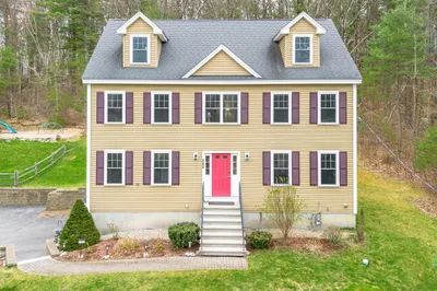 225 Main St