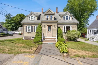 69 Front St 1