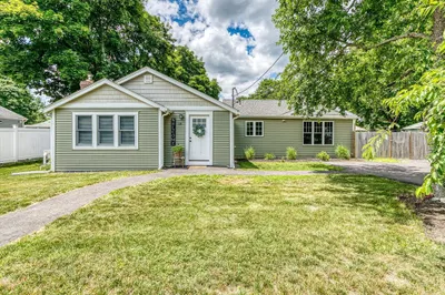 18 Sylvan Rd 1