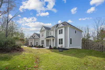 5 Singletary Way 1