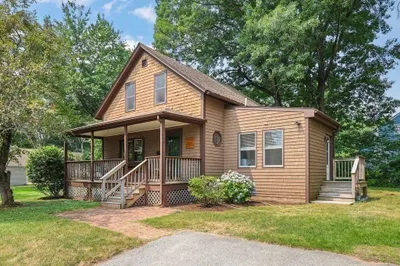 137 Sumner St