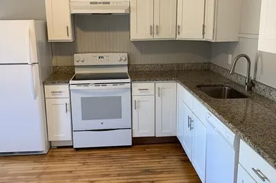 135 Lafayette Square #3L 1