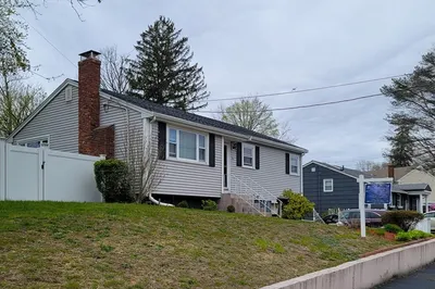 5 Brewster Rd 1