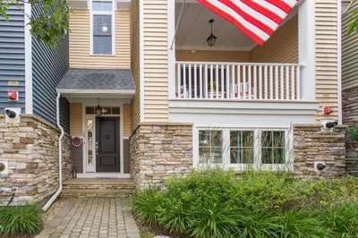 15 Boatwrights Loop