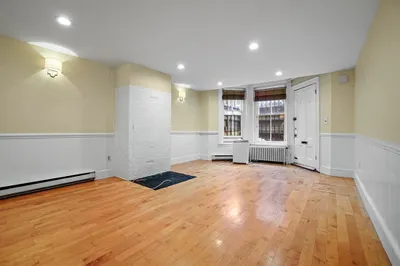 31 Hereford Street #A