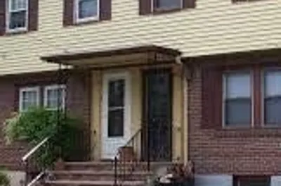 62 Perkins Ave
