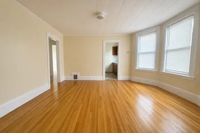 107 Jefferson St #3 1