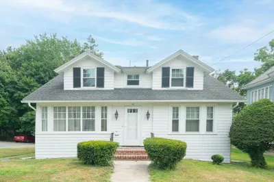 117 East St