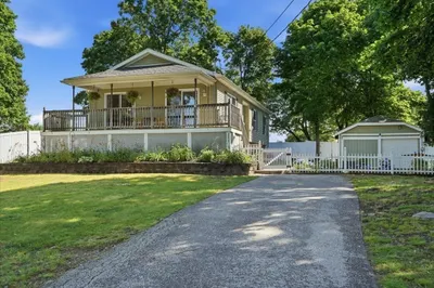 111 Wompatuck Rd 1