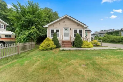 18 Edinboro Ave