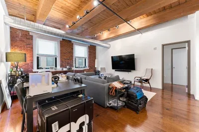 9 W Broadway #504
