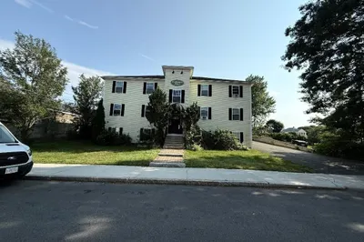 111 Lancaster St #4