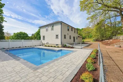 64 Hunting Ave 1