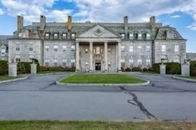 48 North Shore Drive #4 1