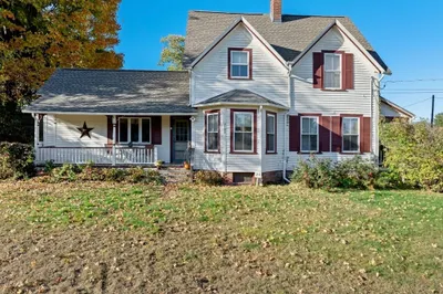24 Creeper Hill Road 1