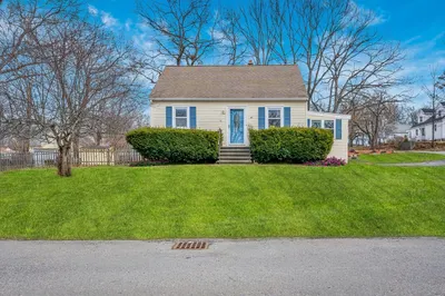 18 Fox Hill Rd