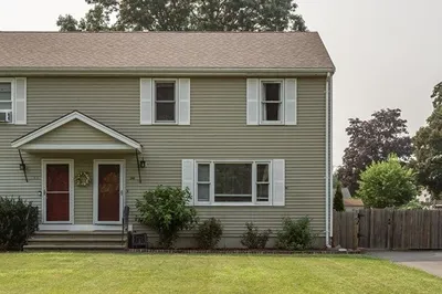 34 Baylies Rd #34
