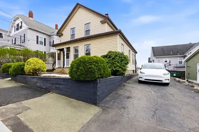 9 Robbins Street 1