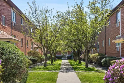 52 Bryon Rd #3 1