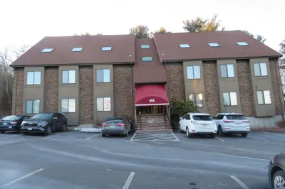 Six Cabot Place #1 1