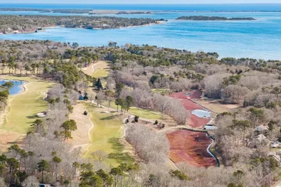 4 Harbor Light Road