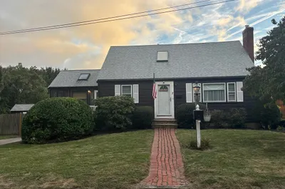 2 Winstead Lane