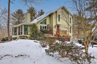41 Riverview Dr