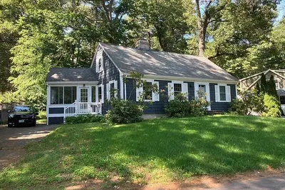 25 Wachusett Dr