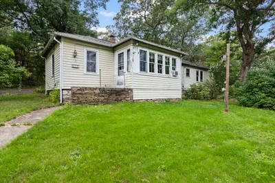 15 Plain St