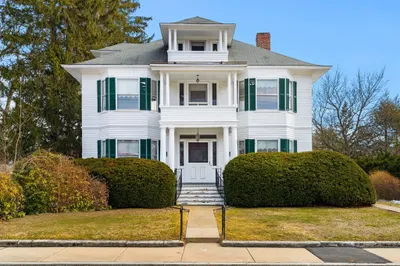 118 Sanders Ave 1