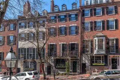 9 Chestnut St