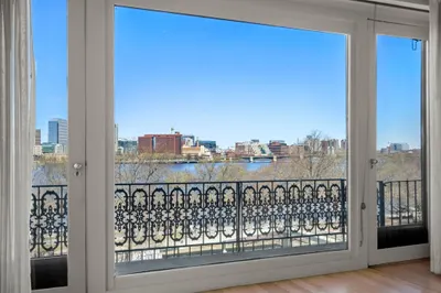 234 Beacon St #3B-4B