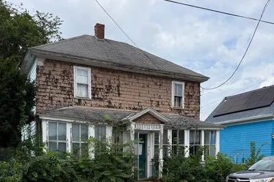 93 Emmett St 1