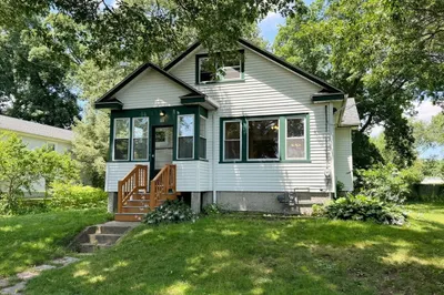 33 Birchwood Ave 1