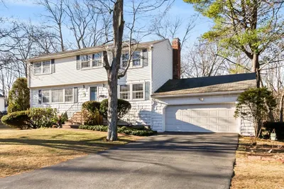 4 Briarwood Drive 1