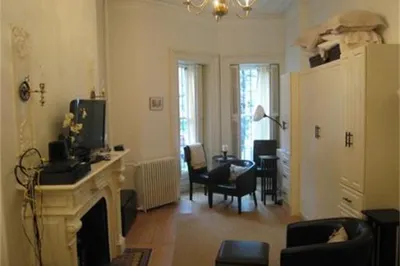 171 Beacon St #1F