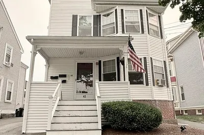42 Bartlett Street #2
