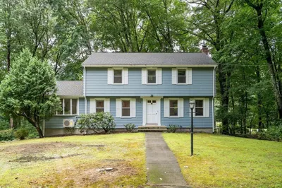 32 Dewey Rd