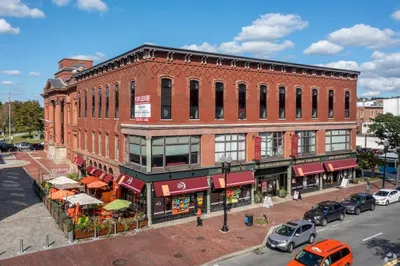 225 Essex St #2-E 1